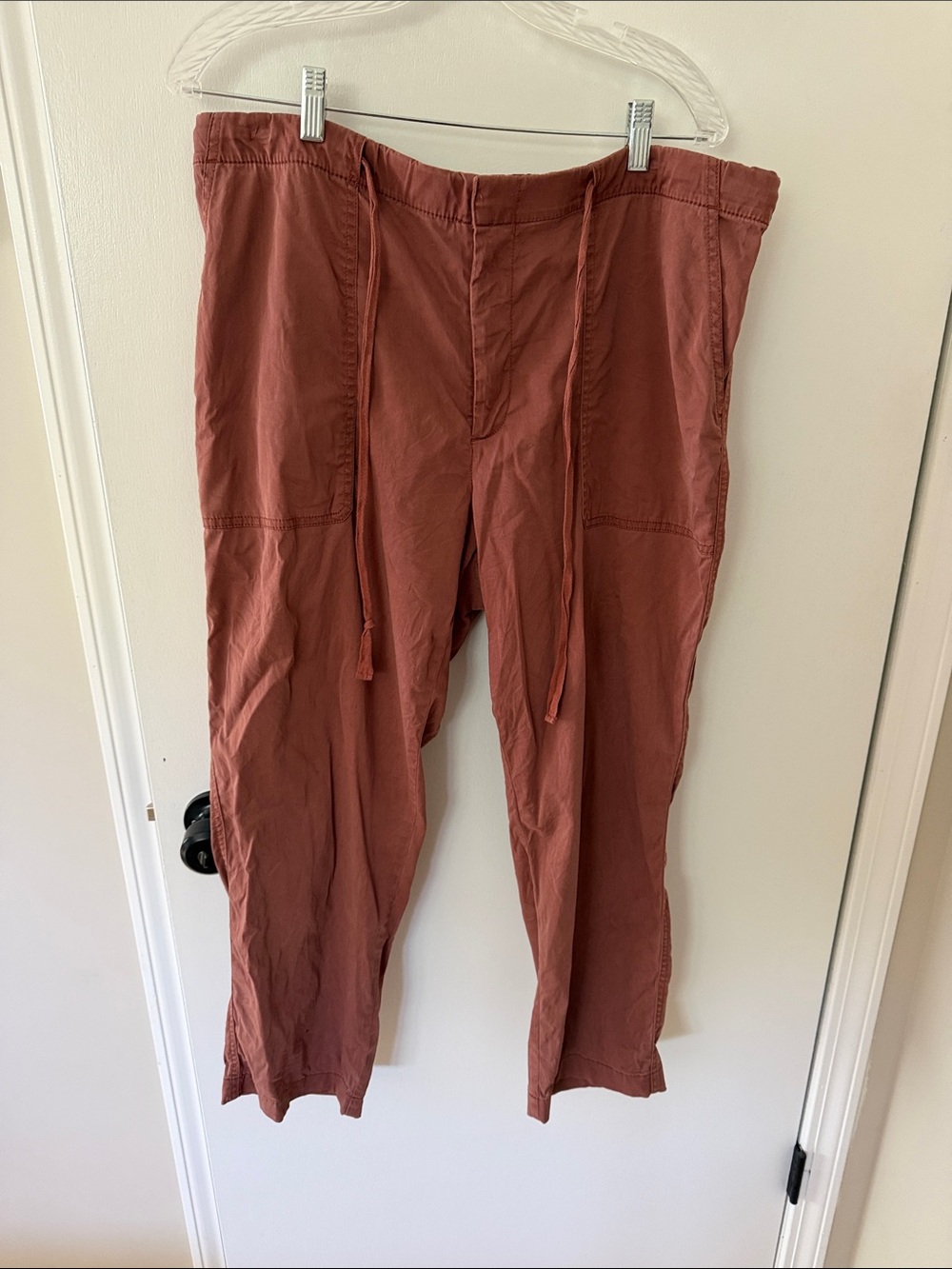 Relaxed Drawstring Pants in Rust